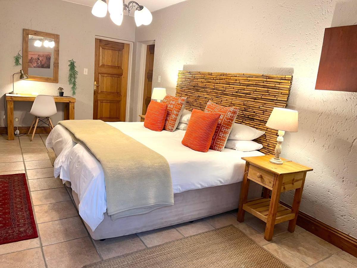 Safari Club Guest Lodge Or Tambo International Airport Kempton Park Eksteriør billede