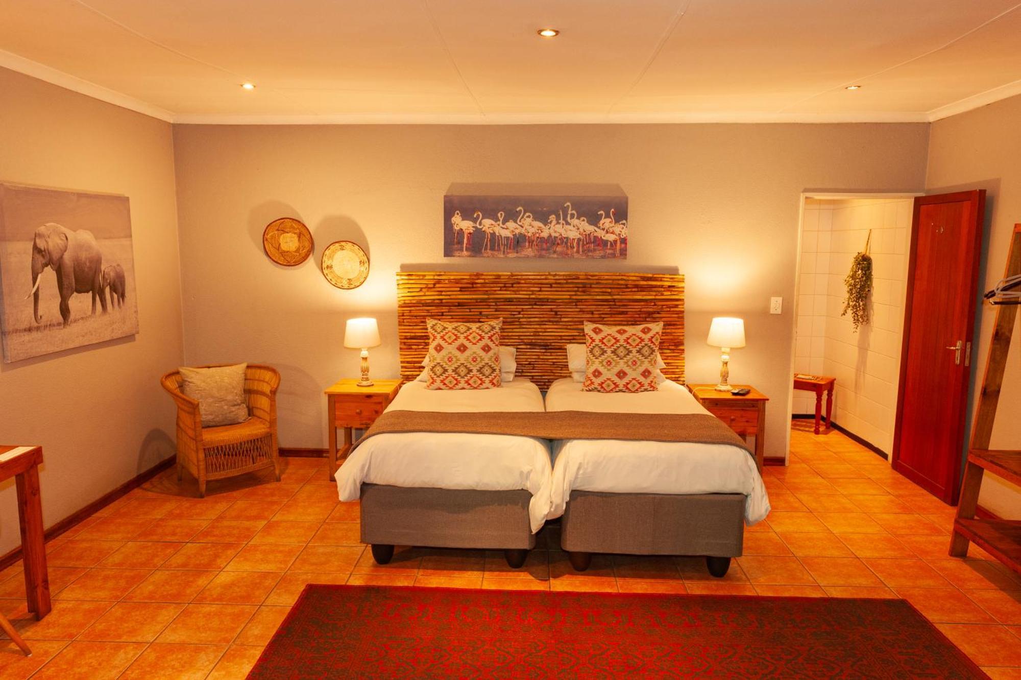 Safari Club Guest Lodge Or Tambo International Airport Kempton Park Eksteriør billede