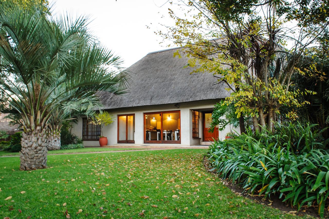 Safari Club Guest Lodge Or Tambo International Airport Kempton Park Eksteriør billede